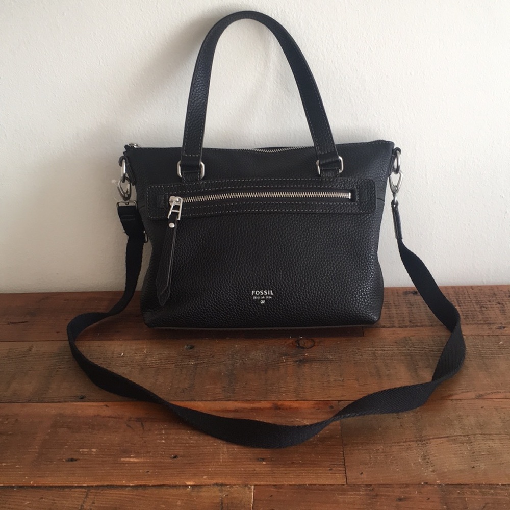 Fossil purse with shoulder strap